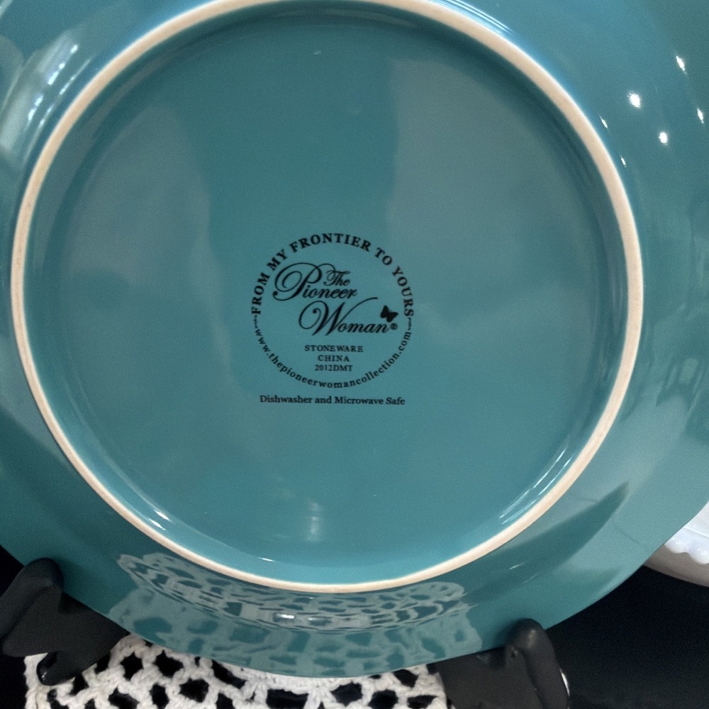 The Pioneer Woman Vintage Floral Teal Salad Plates 8.5" Set of 2 - Picture 4 of 9
